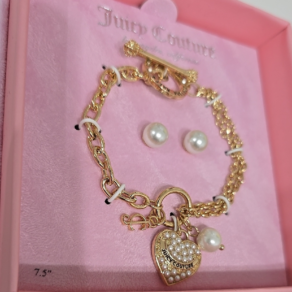 Juicy Couture Gold Bracelet with Heart Charm